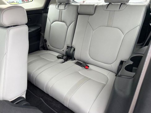 Certified 2025 Honda Pilot EX-L image 9