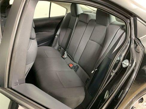 Used 2021 Toyota Corolla LE FWD image 29