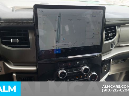 Used 2024 Ford Expedition XLT AWD/4WD image 24