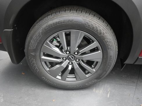 New 2026 Nissan Pathfinder SV w/ SV Premium Package FWD image 25