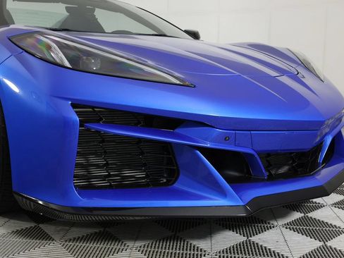 Used 2025 Chevrolet Corvette E-Ray w/ Stealth Interior Trim Package AWD/4WD image 36