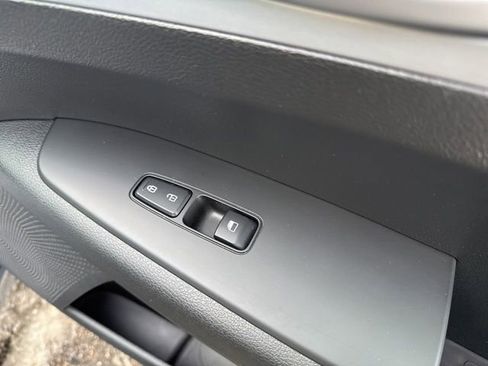 Used 2023 Kia Forte LXS w/ LXS Technology Package image 44