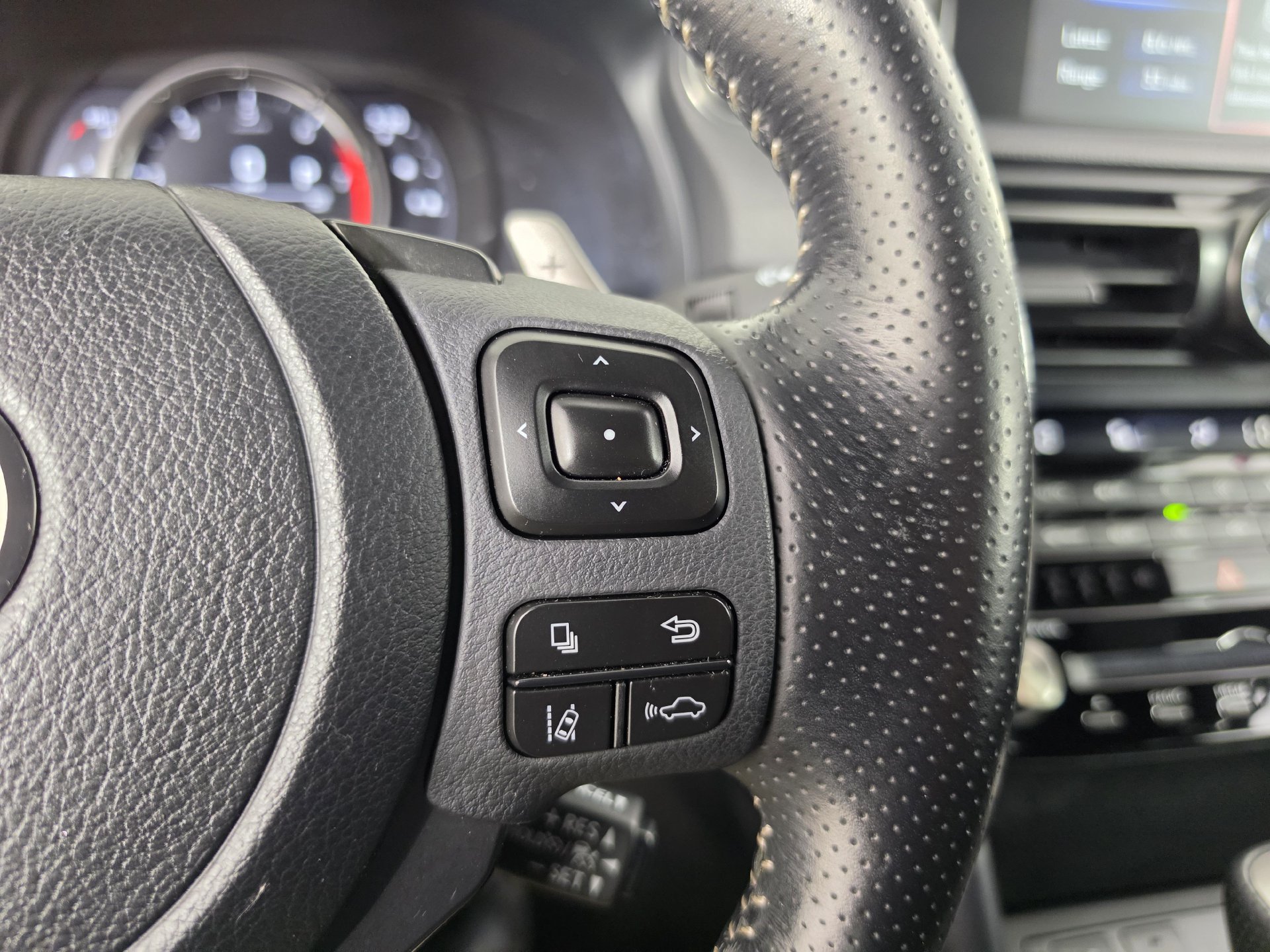 Used 2024 Lexus IS 350 F Sport w/ Memory Package AWD/4WD image 9