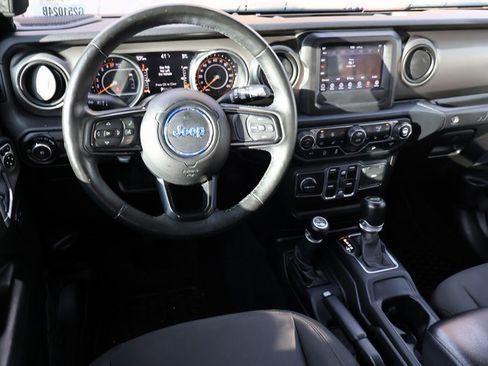 Used 2018 Jeep Wrangler Unlimited Sport S image 21