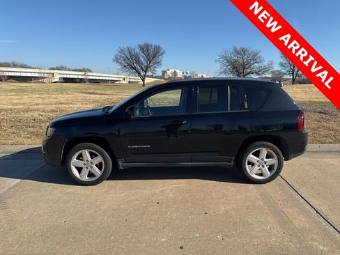 Used 2014 Jeep Compass Latitude image 6