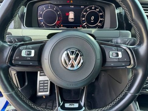 Used 2018 Volkswagen Golf R 4-Door AWD/4WD image 12