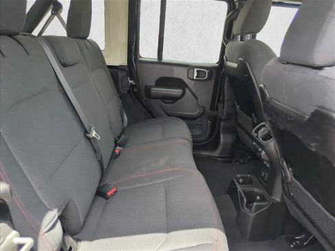 Used 2024 Jeep Wrangler Unlimited Rubicon AWD/4WD image 18