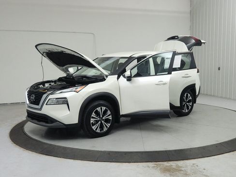 Used 2023 Nissan Rogue SV FWD image 12