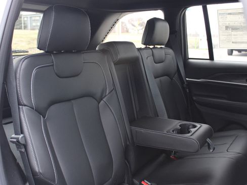 New 2026 Jeep Grand Cherokee Limited AWD/4WD image 29
