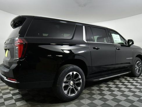 New 2026 Chevrolet Suburban LS image 10