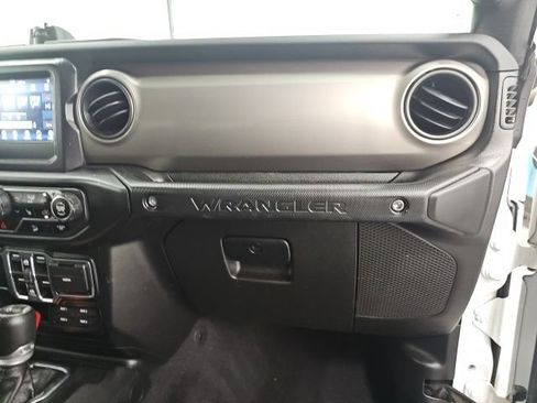 Used 2020 Jeep Wrangler Unlimited Sport S AWD/4WD image 36