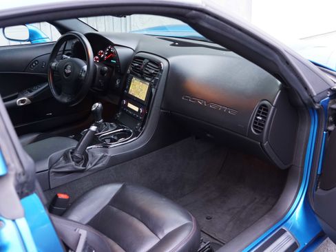 Used 2009 Chevrolet Corvette Z06 w/ Preferred Equipment Group image 36