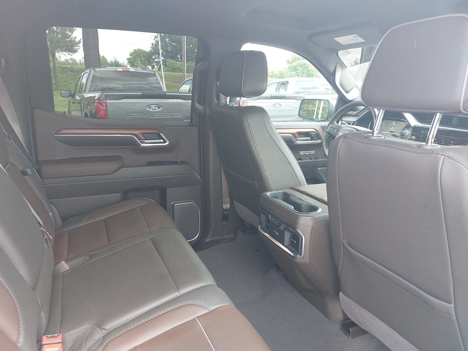 Used 2023 GMC Sierra 1500 Denali w/ Denali Carbonpro Edition AWD/4WD image 11
