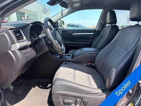 Used 2019 Toyota Highlander Plus w/ Protection Package #3 AWD/4WD image 16