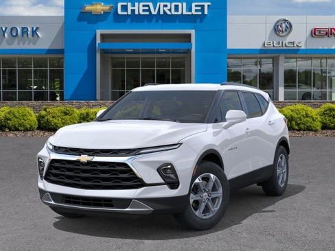 New 2025 Chevrolet Blazer LT w/ Convenience Package image 6