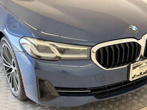 Used 2022 BMW 530i xDrive w/ Premium Package AWD/4WD image 12