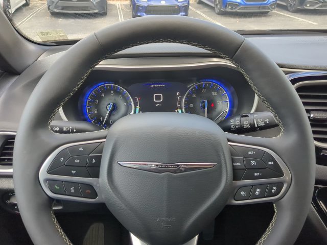 Certified 2026 Chrysler Pacifica Select FWD image 31