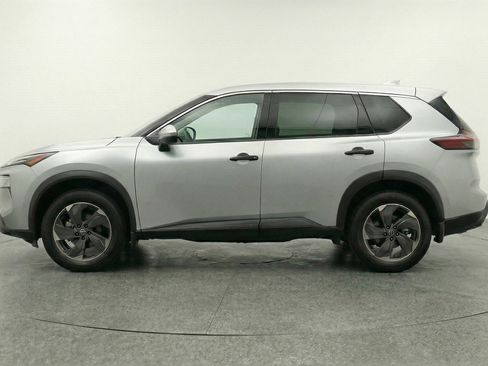 Used 2025 Nissan Rogue SV AWD/4WD image 5
