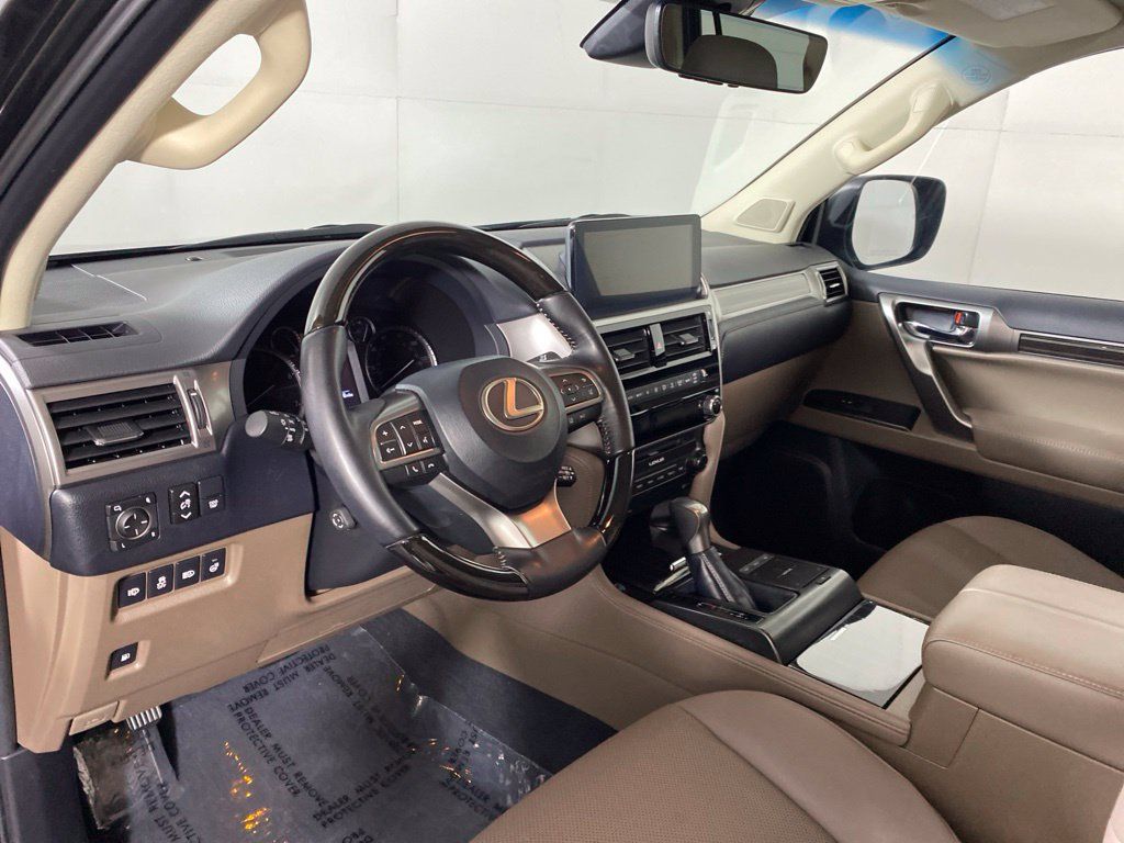Used 2023 Lexus GX 460 Premium w/ Premium Package AWD/4WD image 11