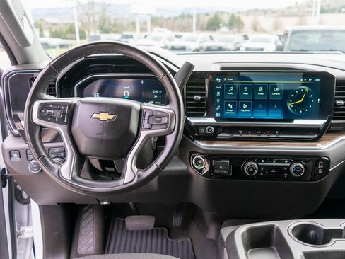 Used 2024 Chevrolet Silverado 2500 LT image 13