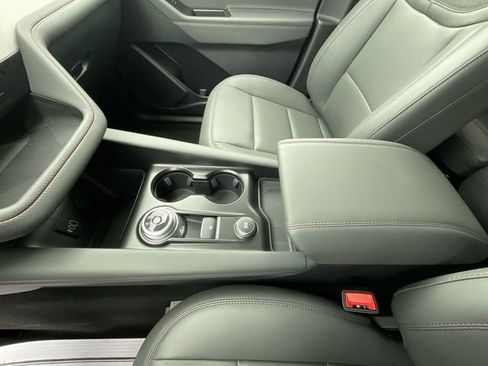 New 2026 Ford Explorer Active w/ Active Comfort Package image 21