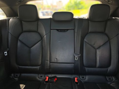 Used 2017 Porsche Macan AWD/4WD image 13