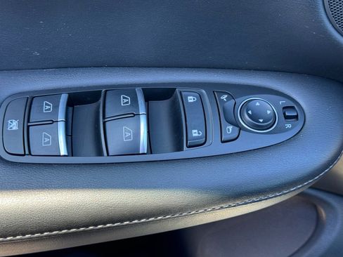 Used 2024 INFINITI QX50 Luxe image 20