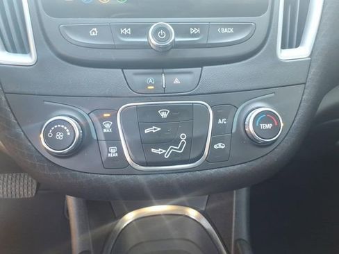 Used 2021 Chevrolet Malibu RS image 18