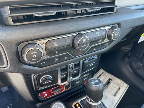 New 2026 Jeep Wrangler Unlimited Sport image 18