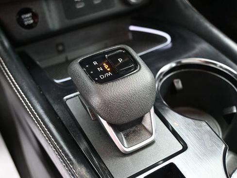 Used 2025 Nissan Rogue Platinum image 31