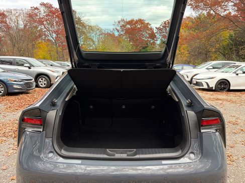 Used 2025 Toyota Prius LE image 29