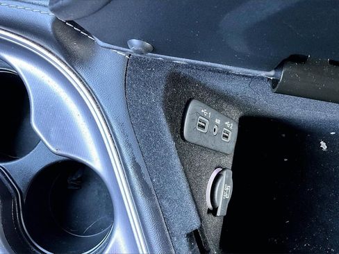 Used 2019 Dodge Challenger SRT Hellcat Redeye image 11