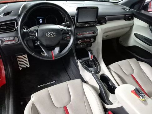 Used 2019 Hyundai Veloster Turbo Ultimate FWD image 10
