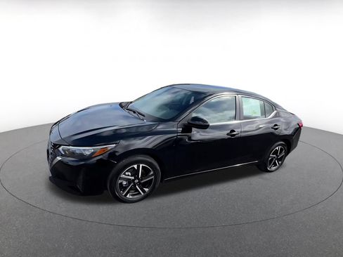 Used 2025 Nissan Sentra SV FWD image 8