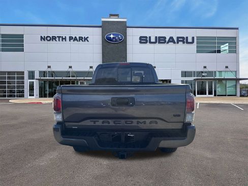 Used 2023 Toyota Tacoma TRD Sport image 4