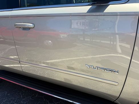 Used 2017 GMC Yukon SLT w/ Open Road Package RWD image 14