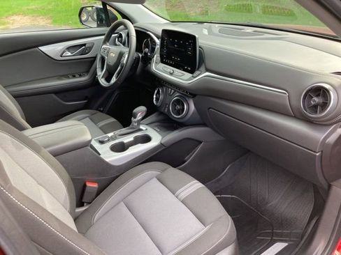 Used 2024 Chevrolet Blazer LT w/ Convenience Package FWD image 29