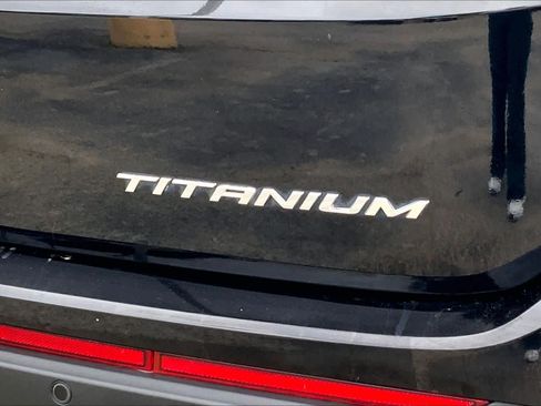 Used 2017 Ford Edge Titanium w/ Equipment Group 302A image 25