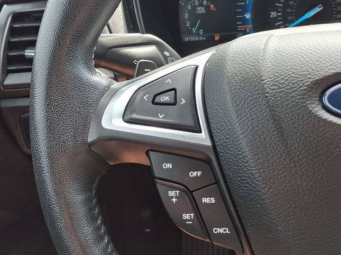 Used 2018 Ford Fusion SE w/ Equipment Group 201A FWD image 21
