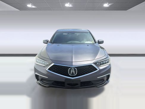 Used 2018 Acura RLX w/ Technology Package FWD image 5