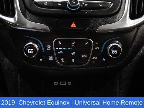 Used 2019 Chevrolet Equinox LT w/ Driver Convenience Package FWD image 20