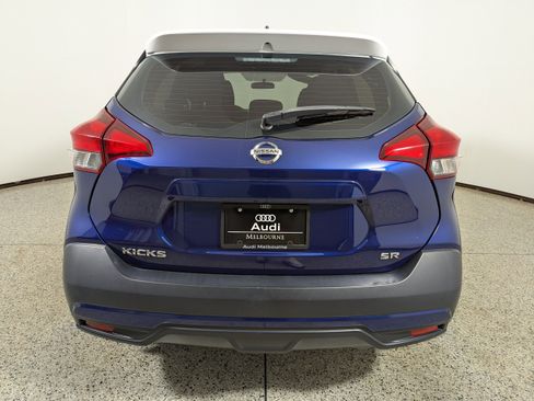 Used 2018 Nissan Kicks SR FWD image 7