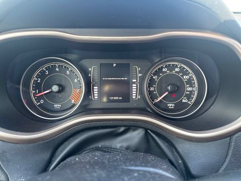 Used 2014 Jeep Cherokee Latitude w/ Comfort/Convenience Group FWD image 7
