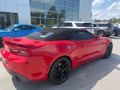 Used 2017 Chevrolet Camaro LT RWD image 5