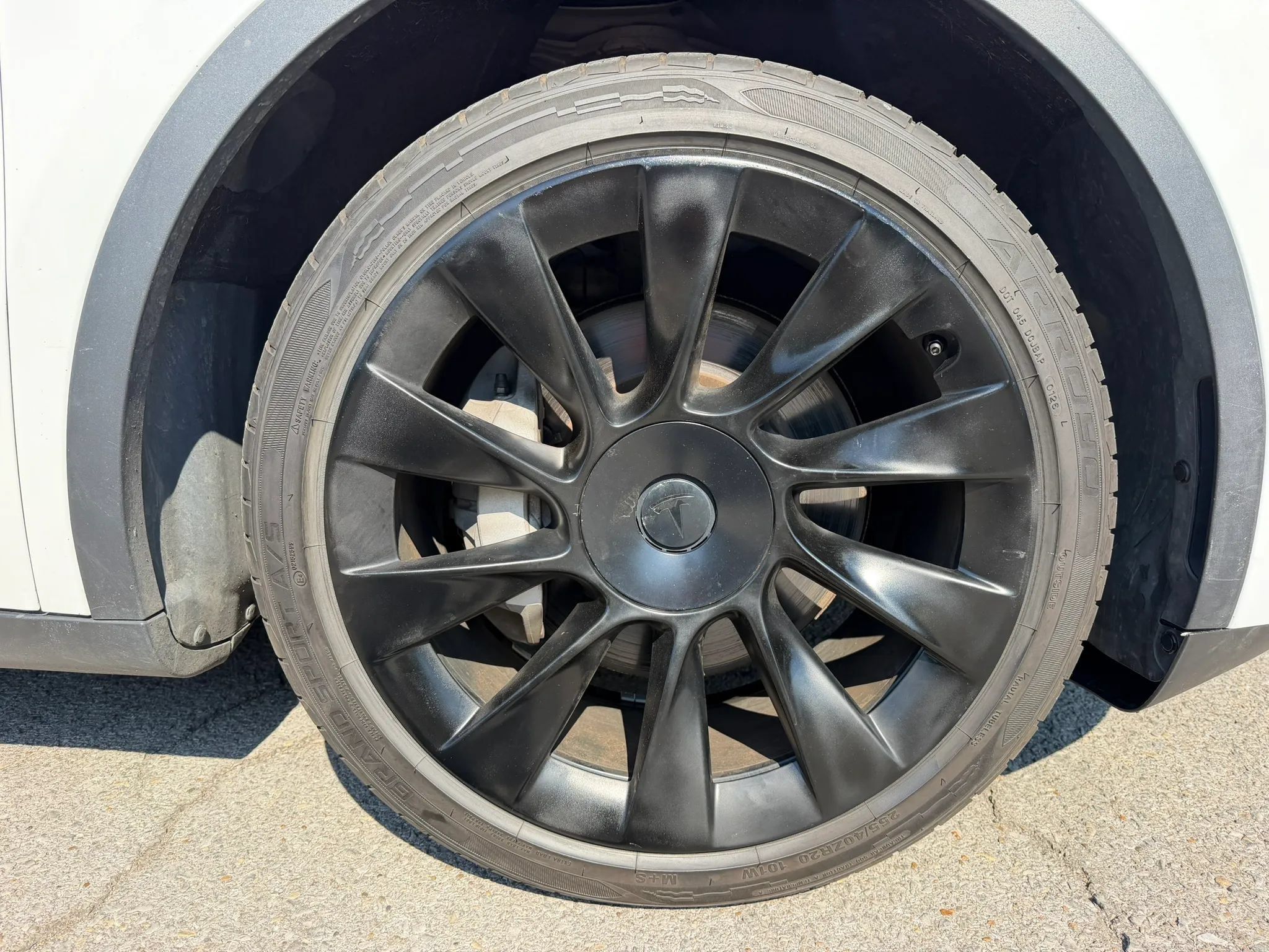 Used 2023 Tesla Model Y Long Range AWD/4WD image 11