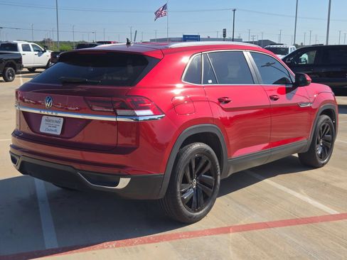 Used 2023 Volkswagen Atlas Cross Sport SE w/ Black Wheel Package FWD image 3