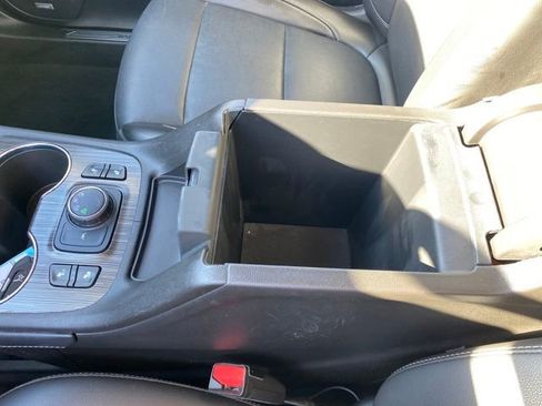 Certified 2023 GMC Acadia SLT image 14