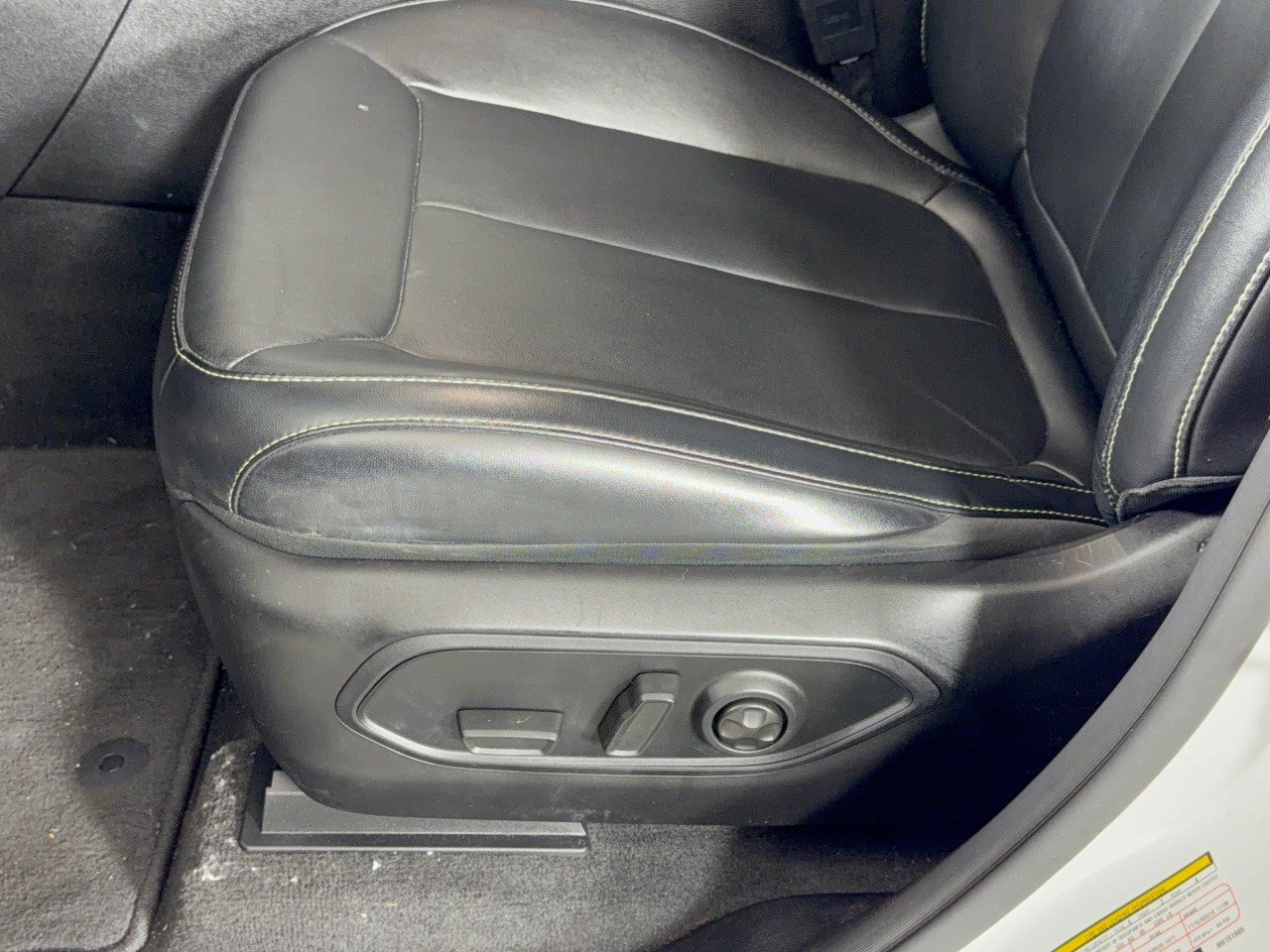 Used 2021 Jeep Grand Cherokee L Limited RWD image 16