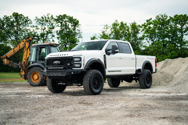 New 2026 Ford F250 Lariat w/ Black Appearance Package AWD/4WD image 4