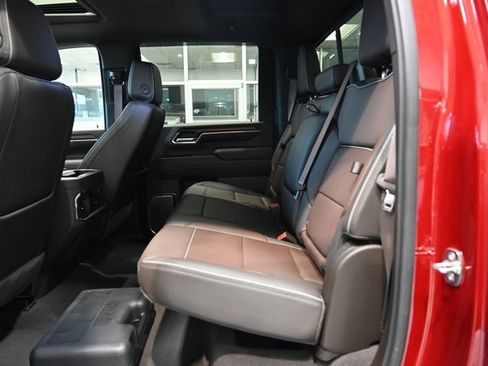 Used 2024 GMC Sierra 3500 Denali image 14